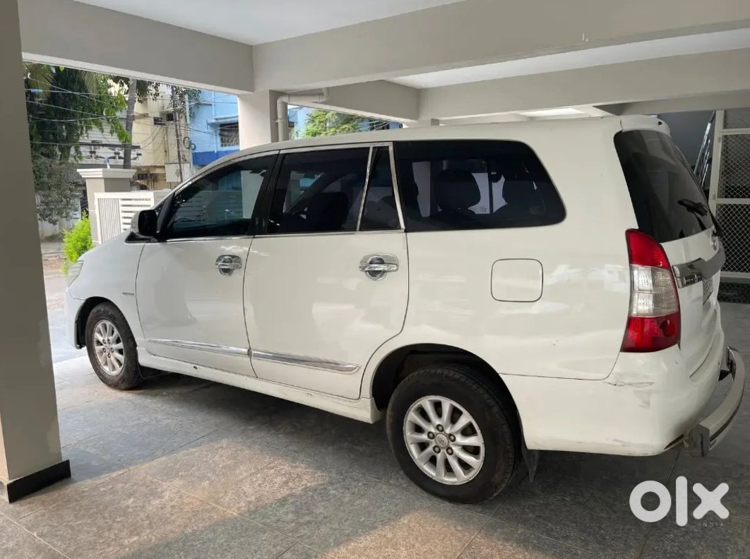 Urgent - Toyota Innova 2010