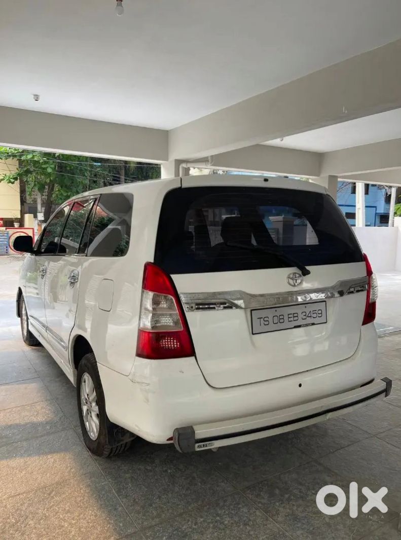 Urgent - Toyota Innova 2010