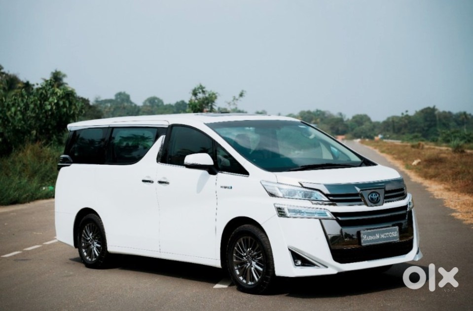 Toyota Vellfire 2022 Family Van
