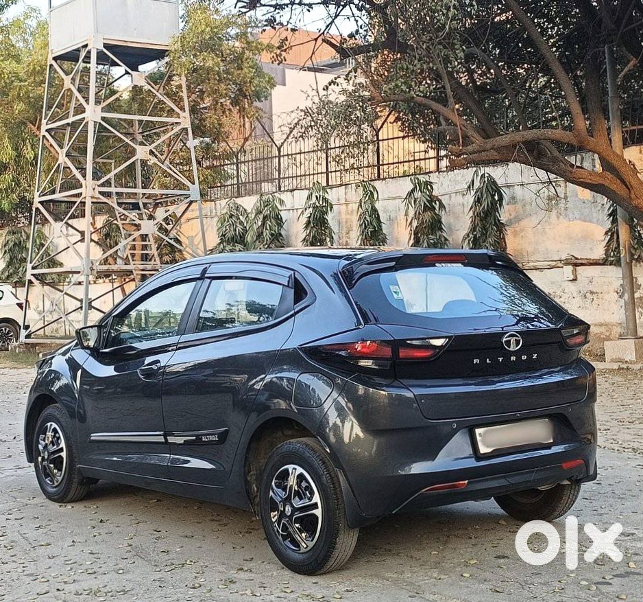 Tata Altroz 2025 Fresh Stock