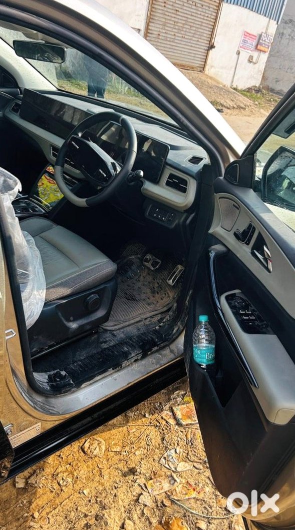 2025 Mahindra Xev 9e - Almost New