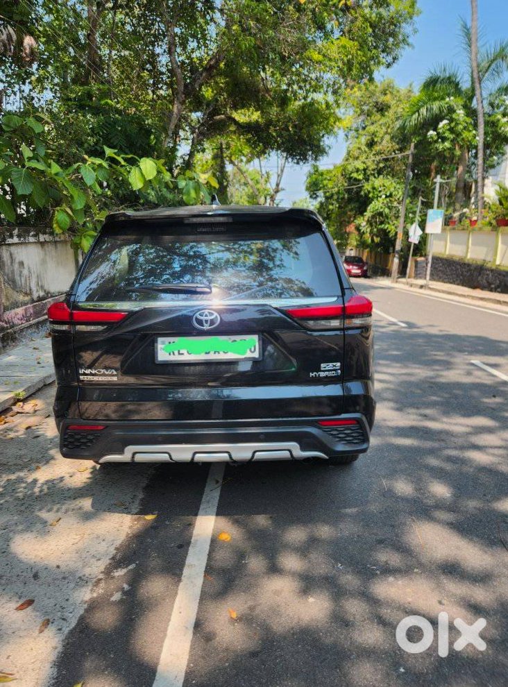 2023 Toyota Innova Hycross | Low Km | Diesel Automatic