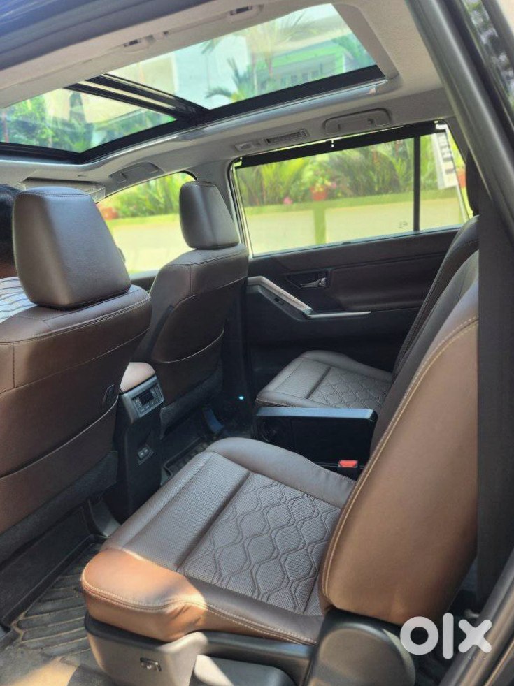 2023 Toyota Innova Hycross | Low Km | Diesel Automatic