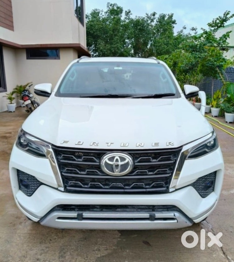 2025 Toyota Fortuner Diesel Manual