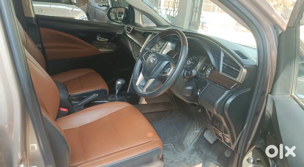 2022 Innova Crysta Petrol - Immaculate