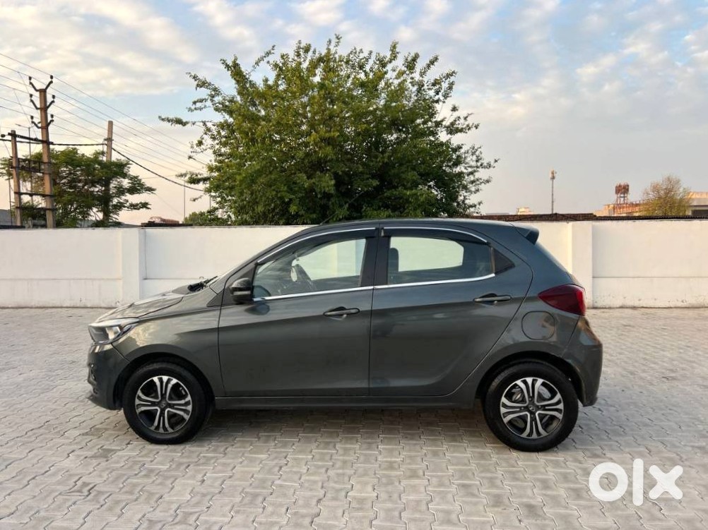 2025 Tata Tiago Cng Automatic - Sector 63