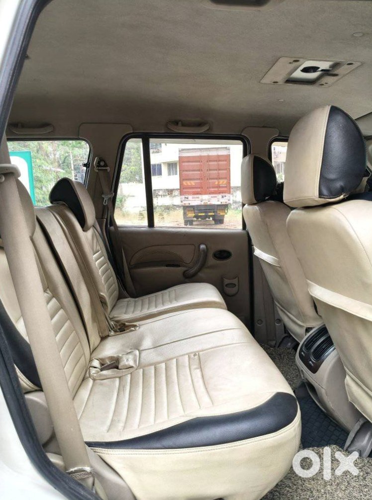 Mahindra Scorpio 2012 Petrol - Shifting City