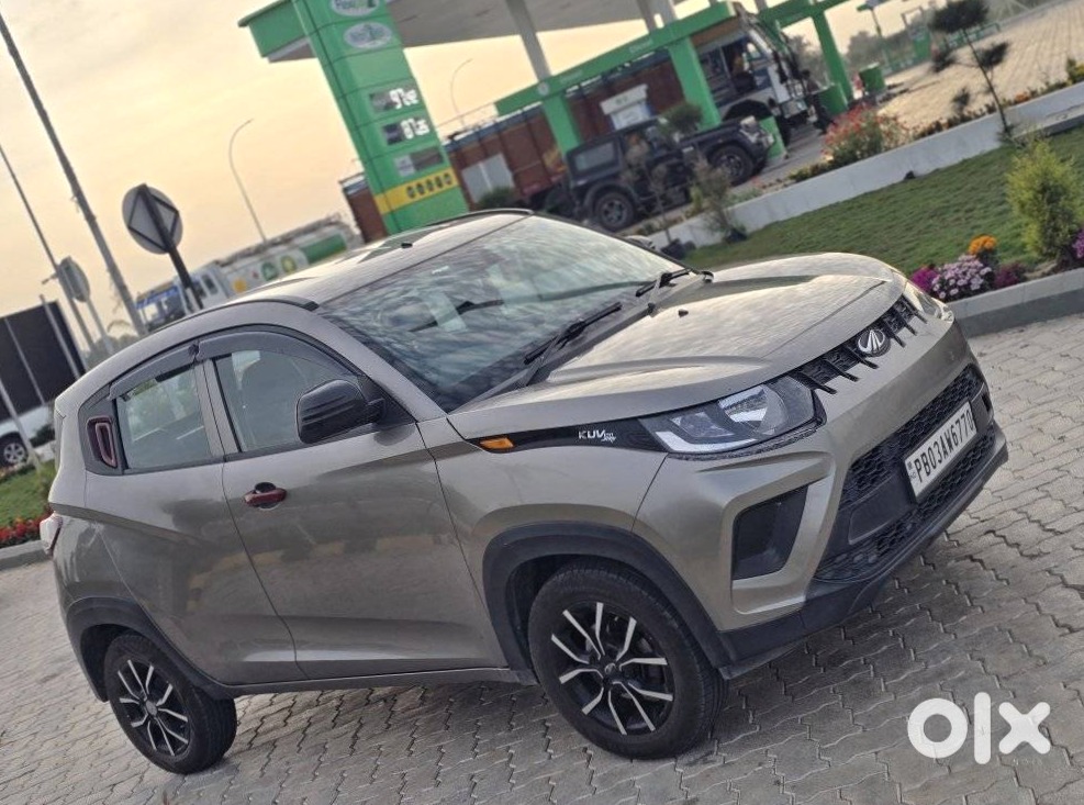 Mahindra Kuv 100