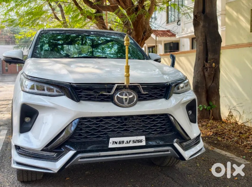 Toyota Fortuner Legender 2022 Cng