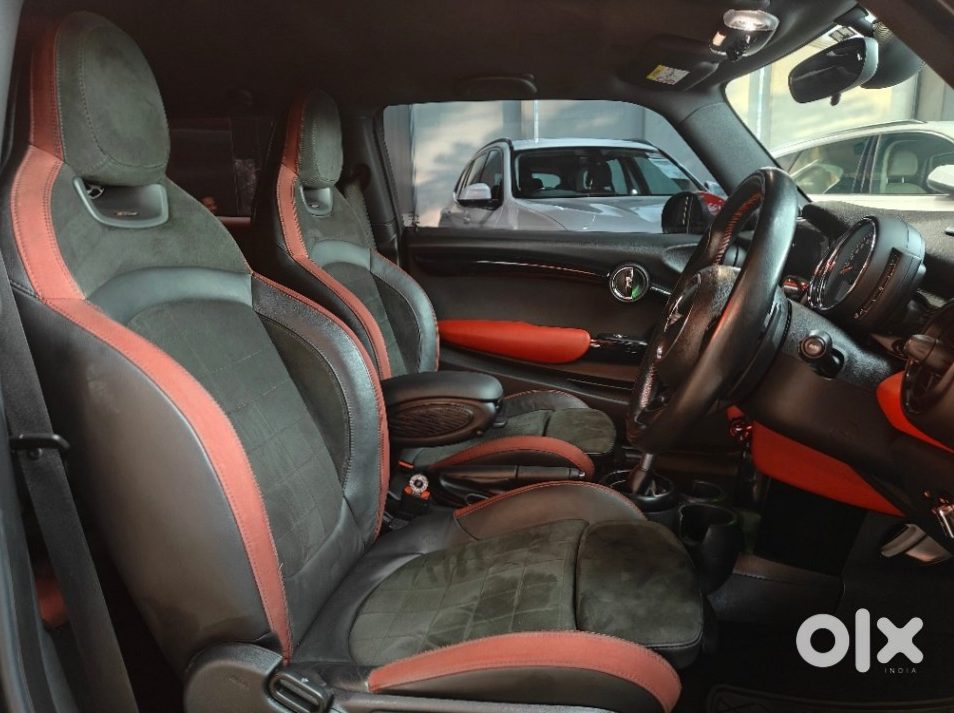 2020 Mini Cooper S Electric - Premium Car