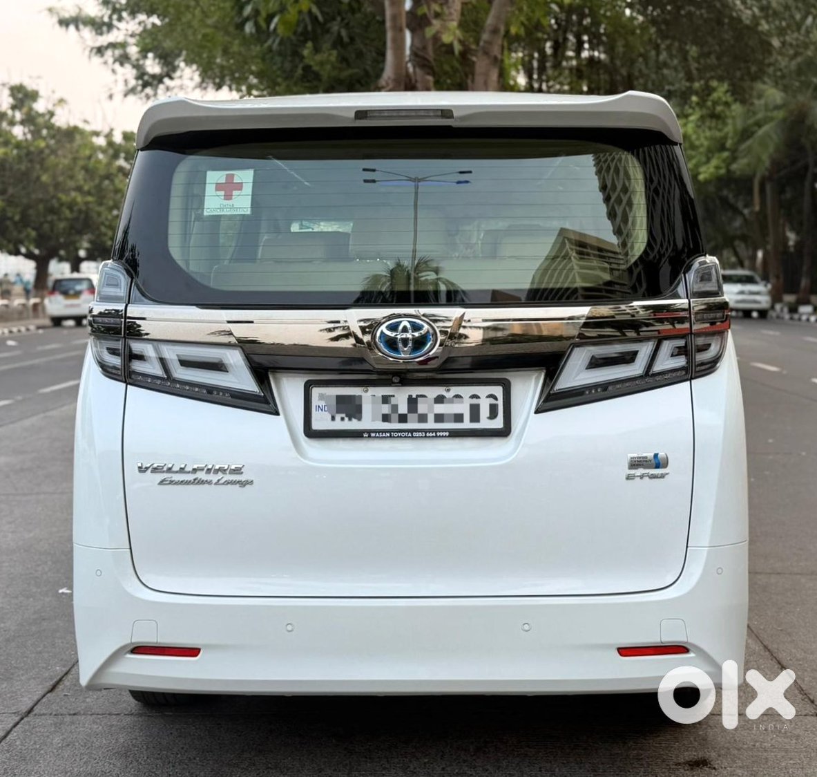 Toyota Vellfire 2021 - Premium Family Mpv