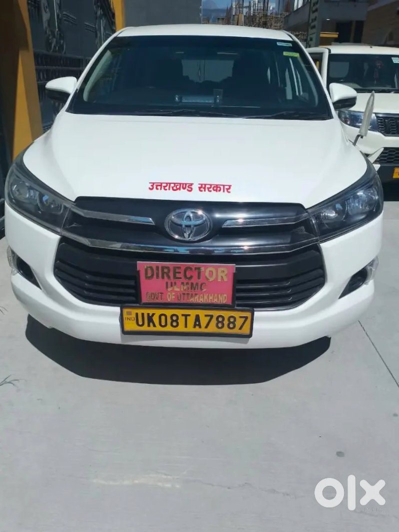 2025 Toyota Innova Crysta