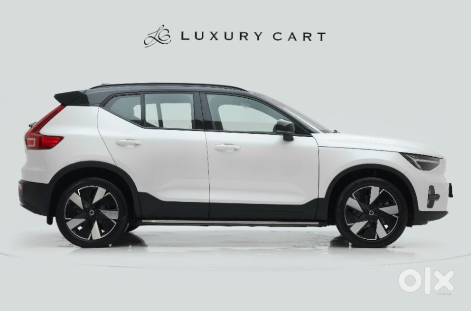 Volvo Ex40 2024 - Practically New