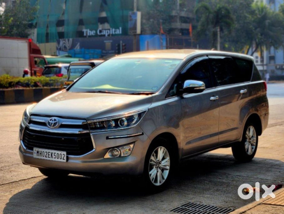 Toyota Innova Crysta - Family Car Bechna Hai
