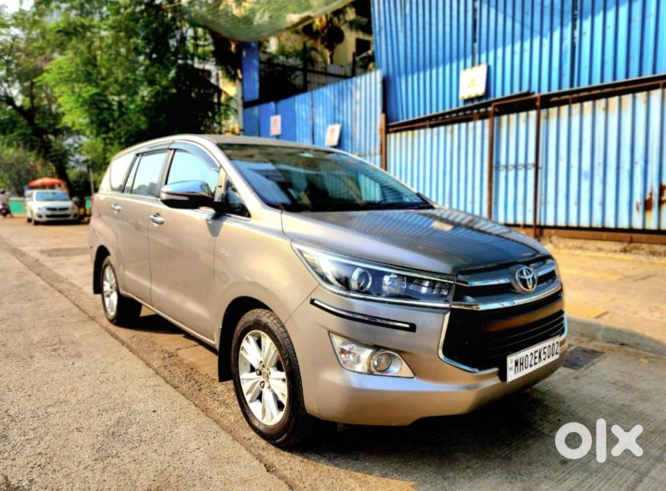 Toyota Innova Crysta - Family Car Bechna Hai