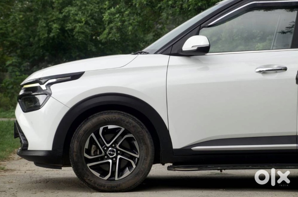 Kia Carens 2024 - Practically New