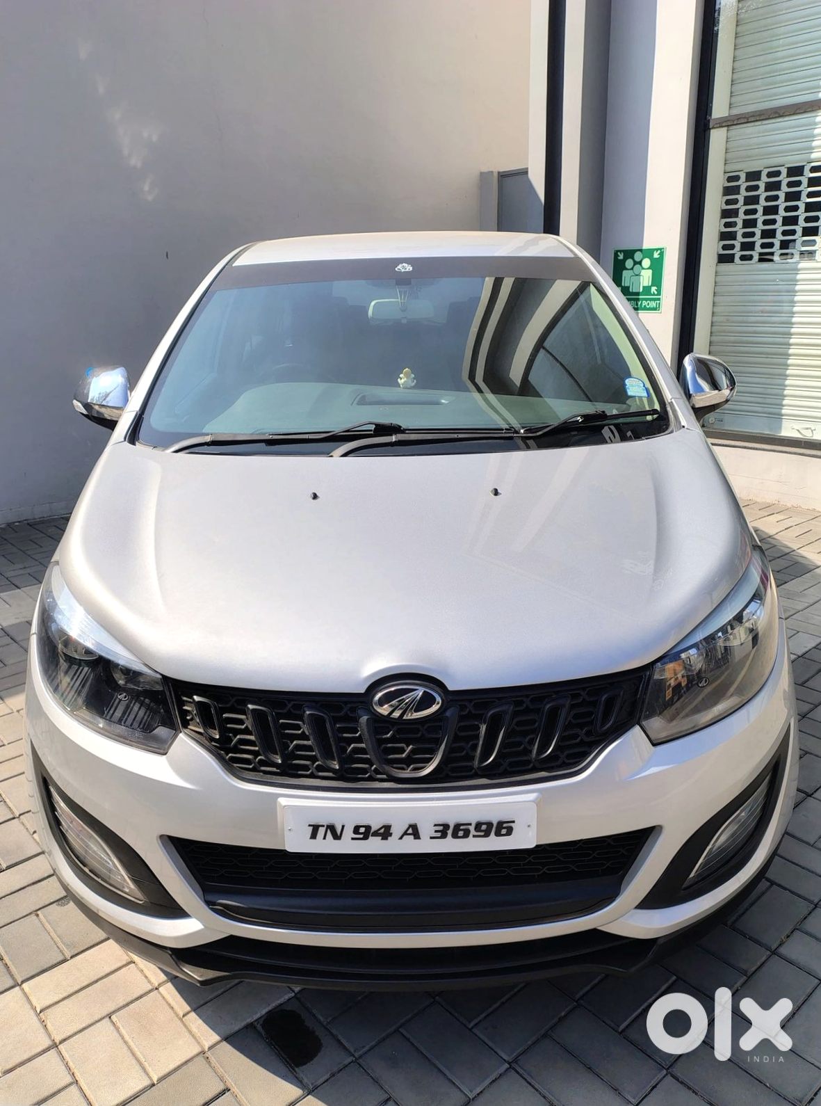 Mahindra Marazzo 2016 Petrol Manual
