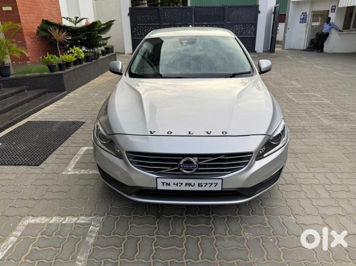 Volvo S60 Premium Sedan