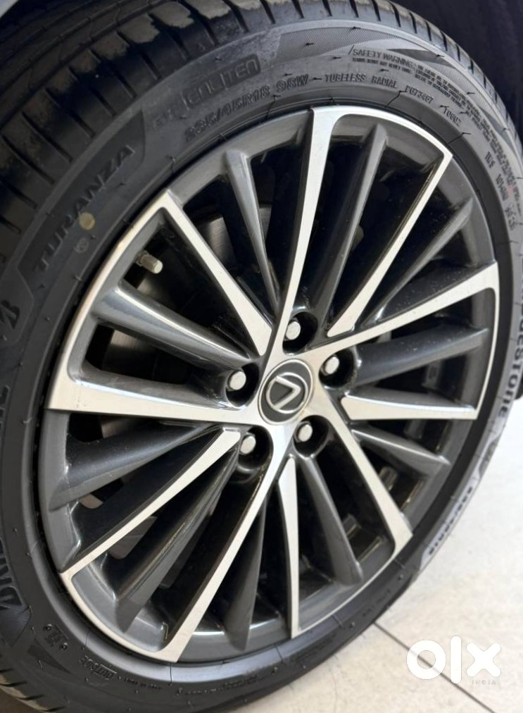 Lexus Es 2019 Going Abroad