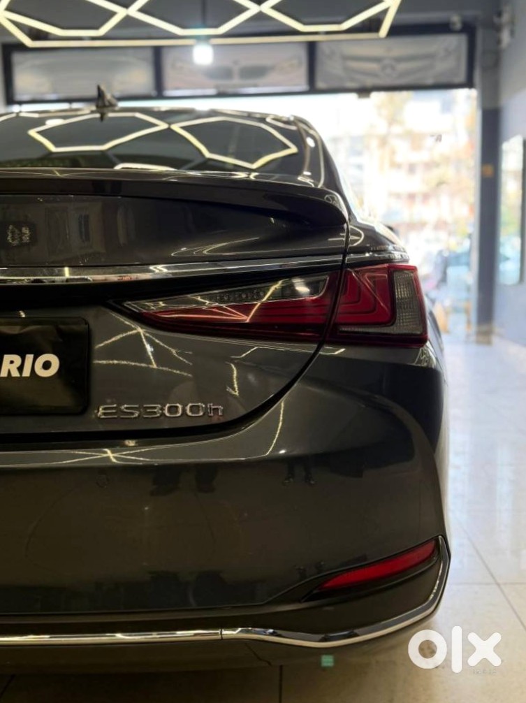 Lexus Es 2019 Going Abroad