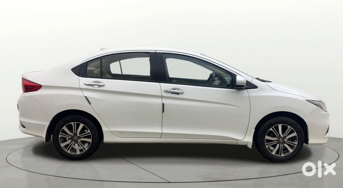 Urgent!! Honda City 2013 - Family Car