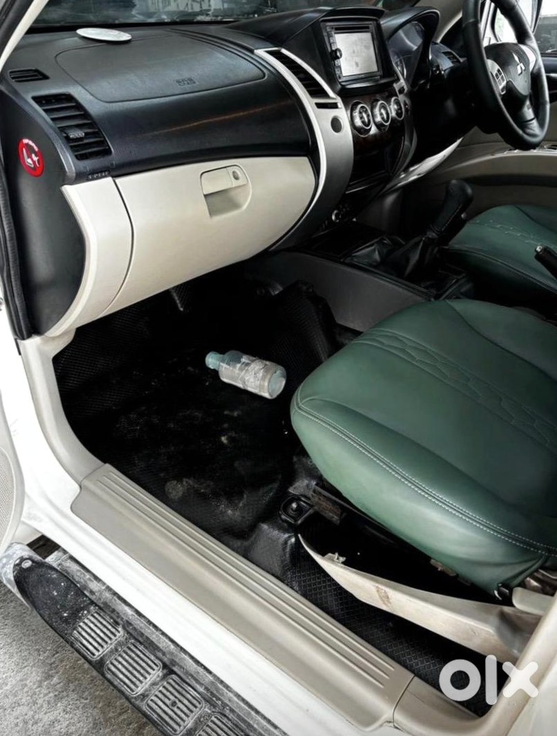 2015 Pajero Sport Petrol - Shifting City