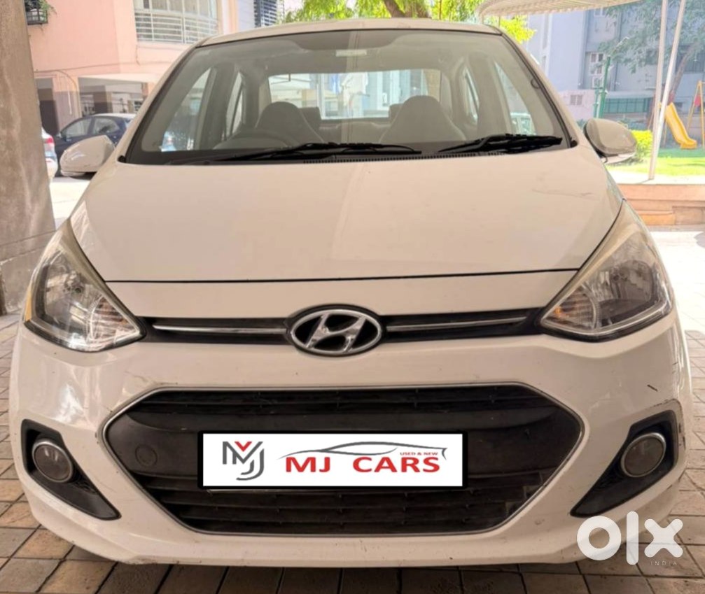 Hyundai Xcent Automatic - Ek Dum Theek Thaak