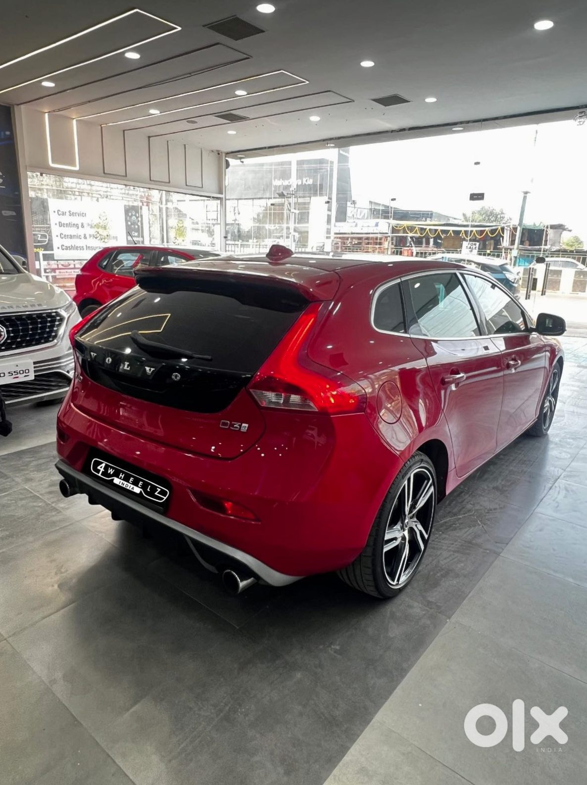 2017 Volvo V40