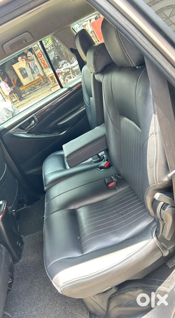 2023 Toyota Innova Crysta