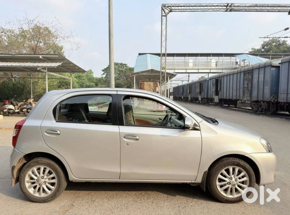 Toyota Etios Liva 2017 - Company Service