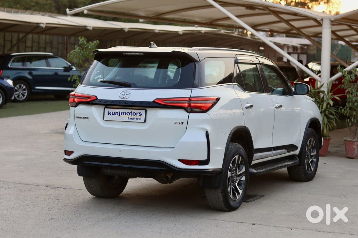 Toyota Fortuner Legender 2022
