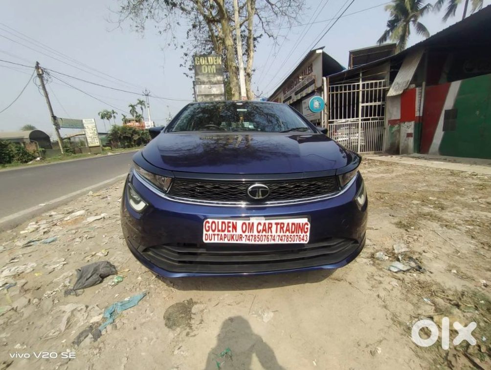 2024 Tata Altroz Petrol Manual Single Owner