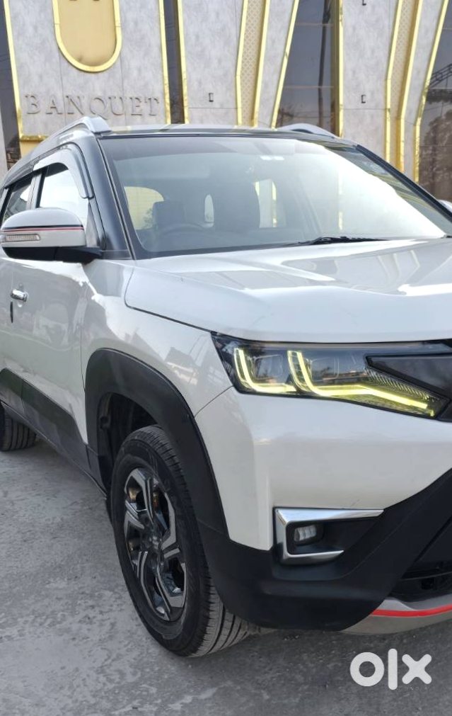 2025 Maruti Suzuki Brezza - Almost New