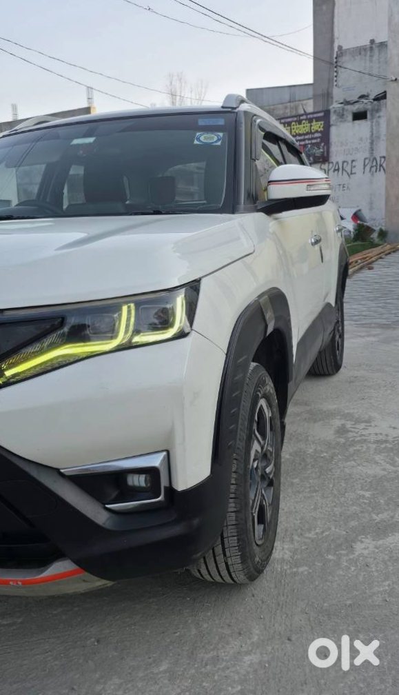 2025 Maruti Suzuki Brezza - Almost New