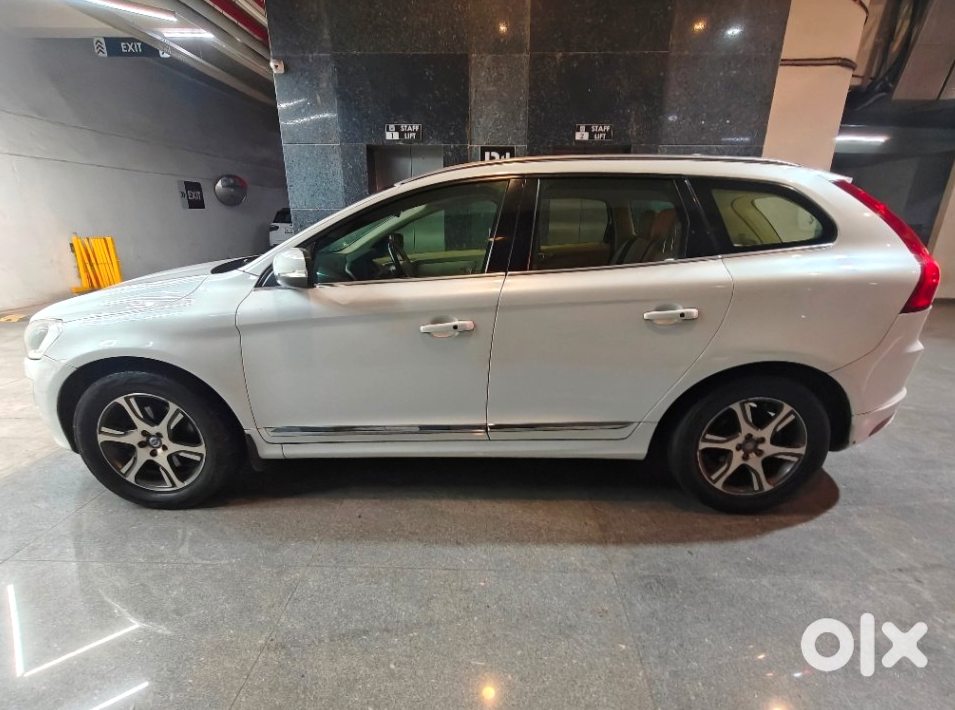 Volvo Xc60 2015 - Luxury Suv With Safety