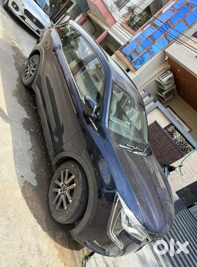 2023 Mahindra Xuv700 - Barely Driven