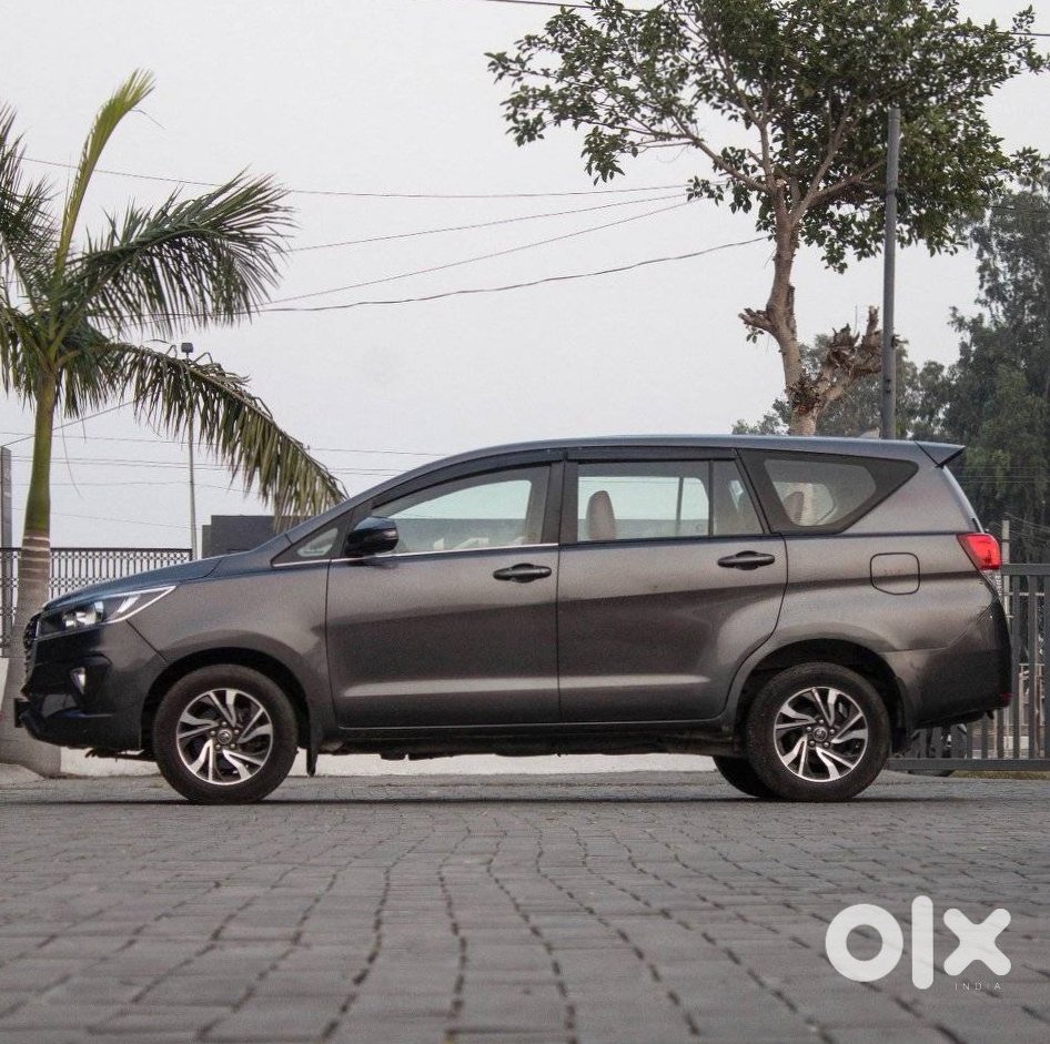 Toyota Innova Crysta 2021