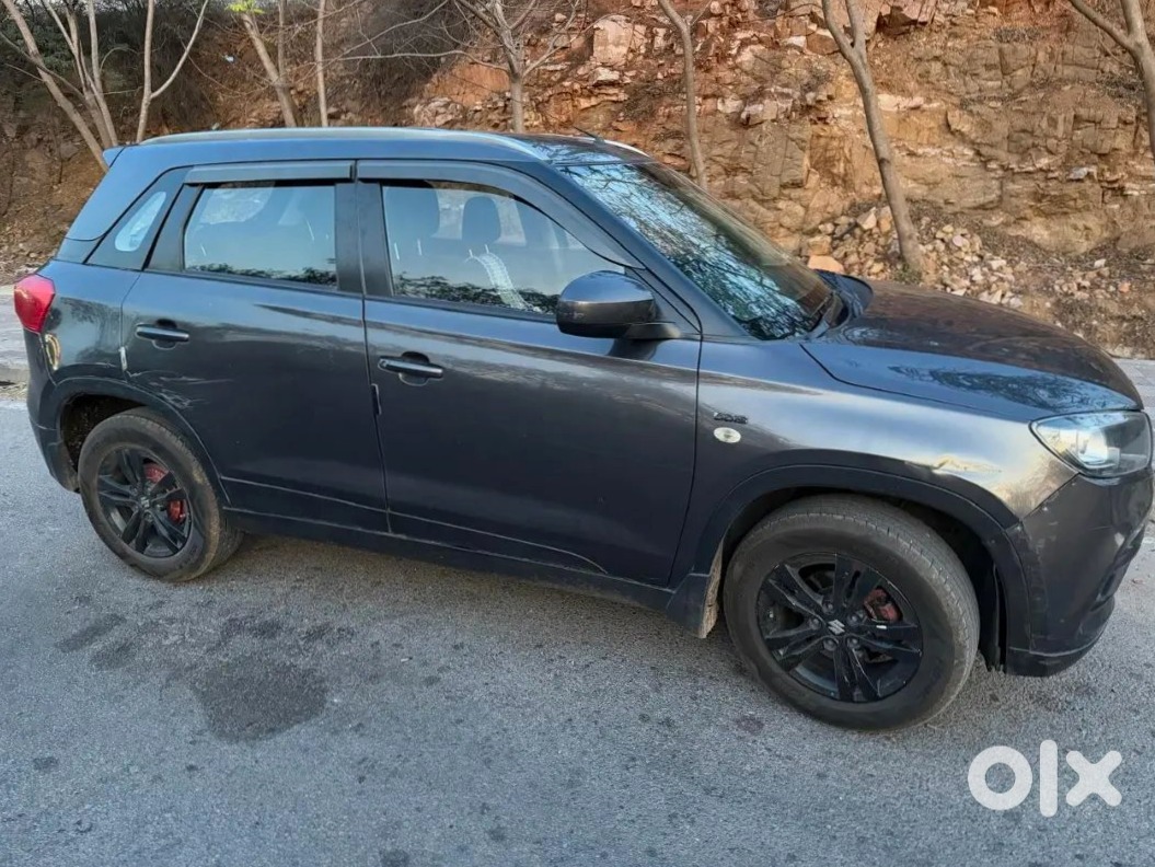 2018 Maruti Suzuki Brezza - Petrol Manual