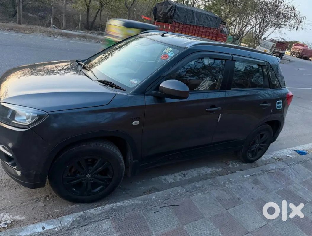 2018 Maruti Suzuki Brezza - Petrol Manual