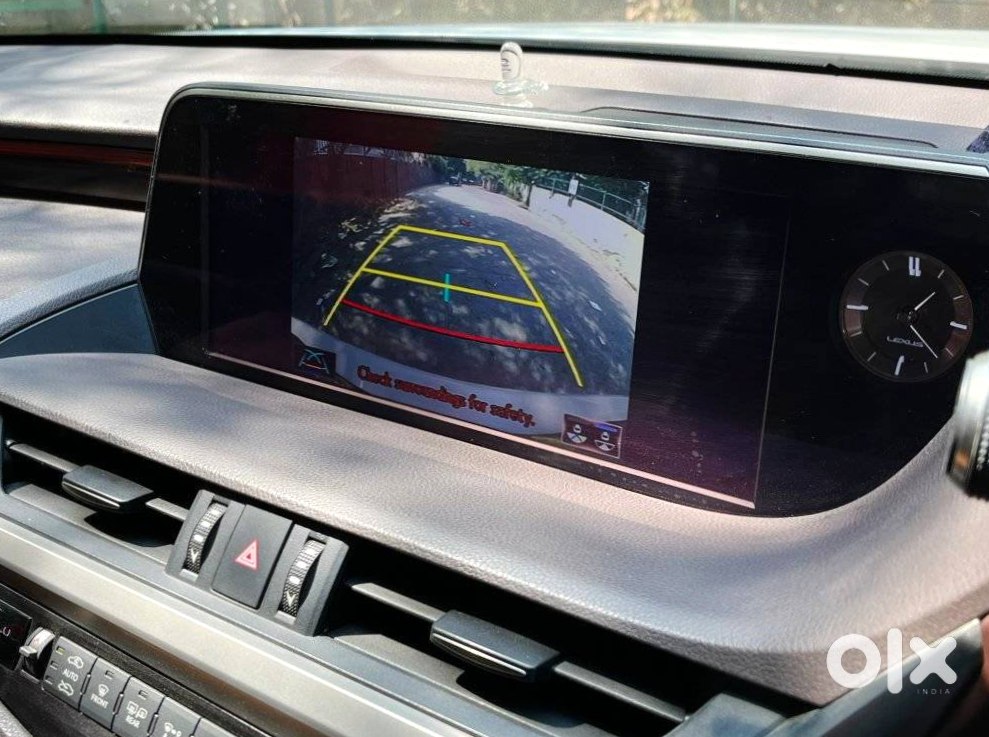 2019 Lexus Es Diesel - Premium Sedan