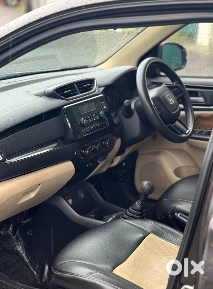 Honda Amaze Diesel - Accidant Free
