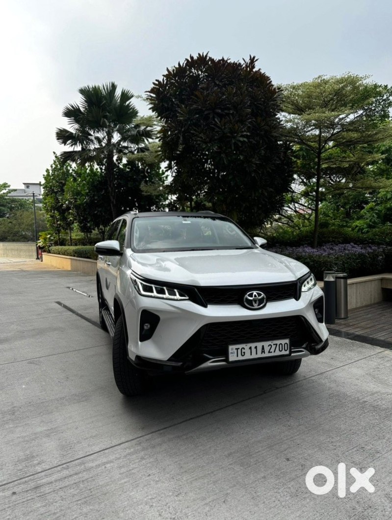 2015 Toyota Fortuner Legender - Family Car