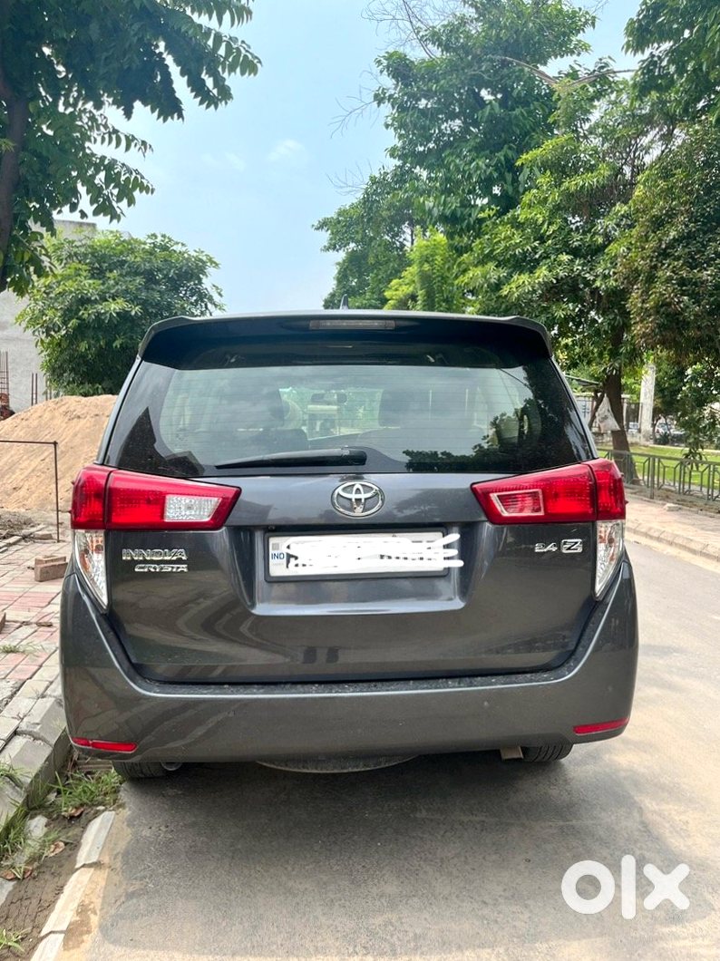 Toyota Innova Crysta 2018 Manual Petrol