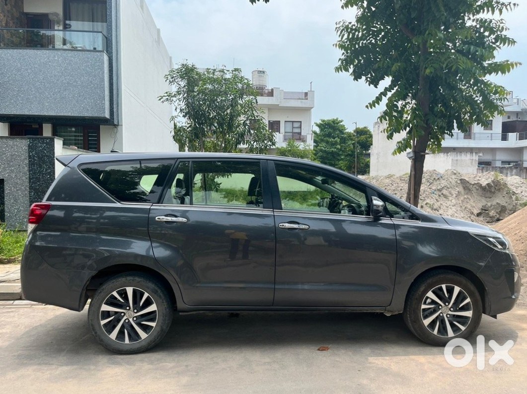 Toyota Innova Crysta 2018 Manual Petrol