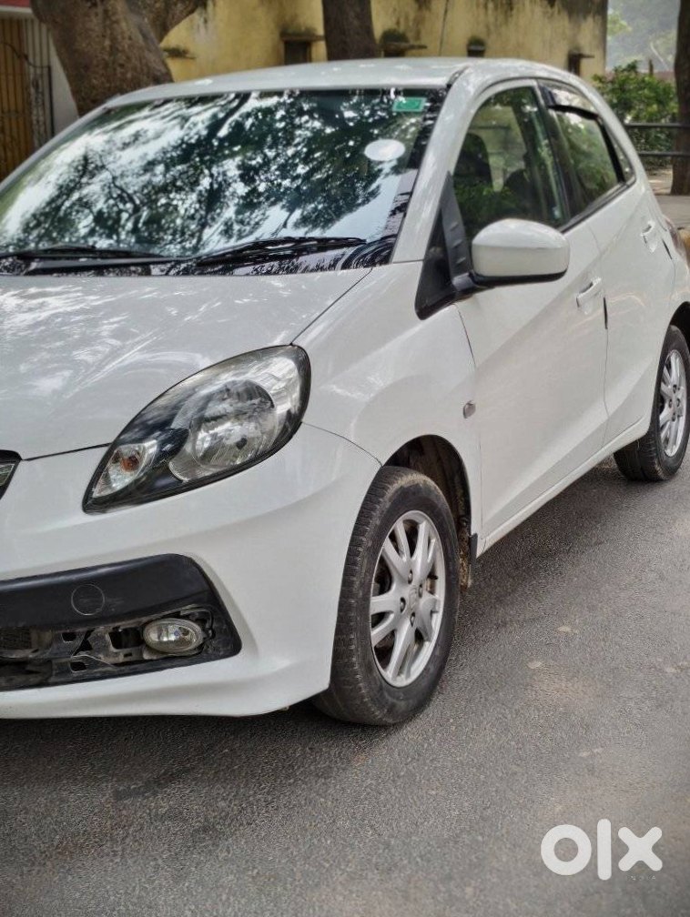 Urgent: Honda Brio 2015