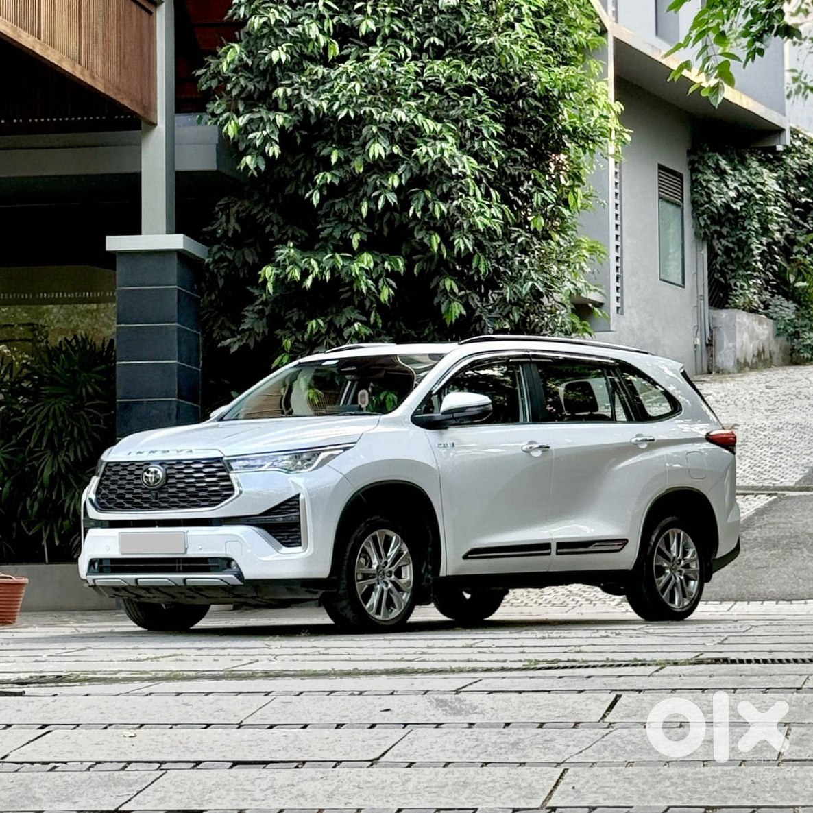 Toyota Innova Hycross 2024 - Barely Used