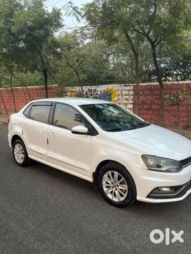 Volkswagen Ameo Petrol 2016