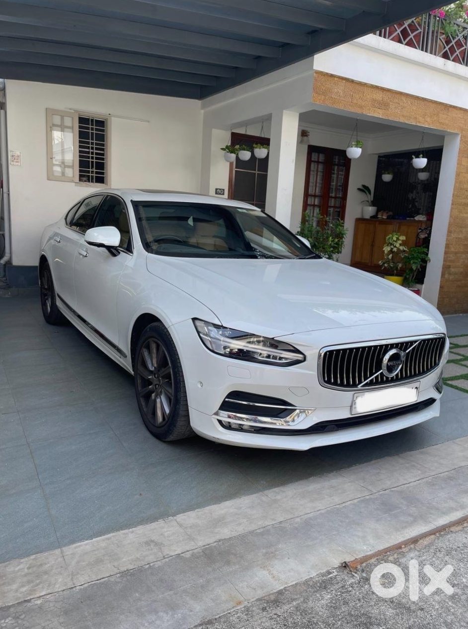 2019 Volvo S90 - Premium Sedan