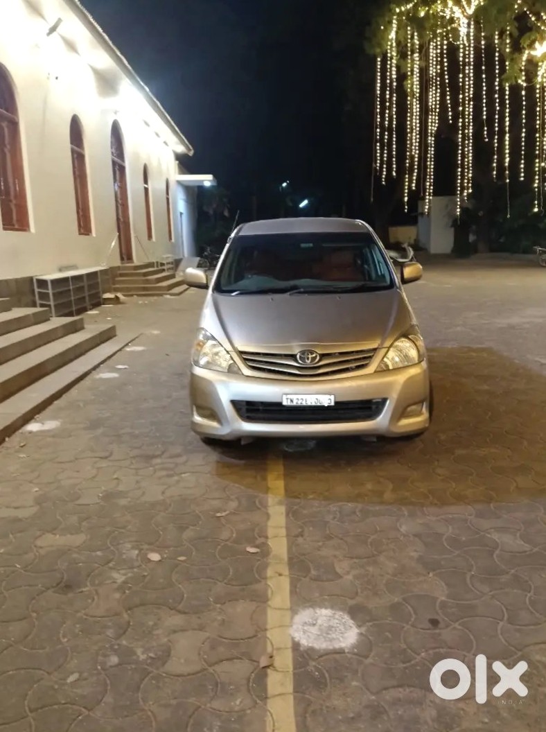 2014 Toyota Innova | 174k Km | Petrol Manual