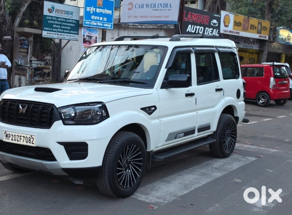 2012 Mahindra Scorpio Petrol Manual